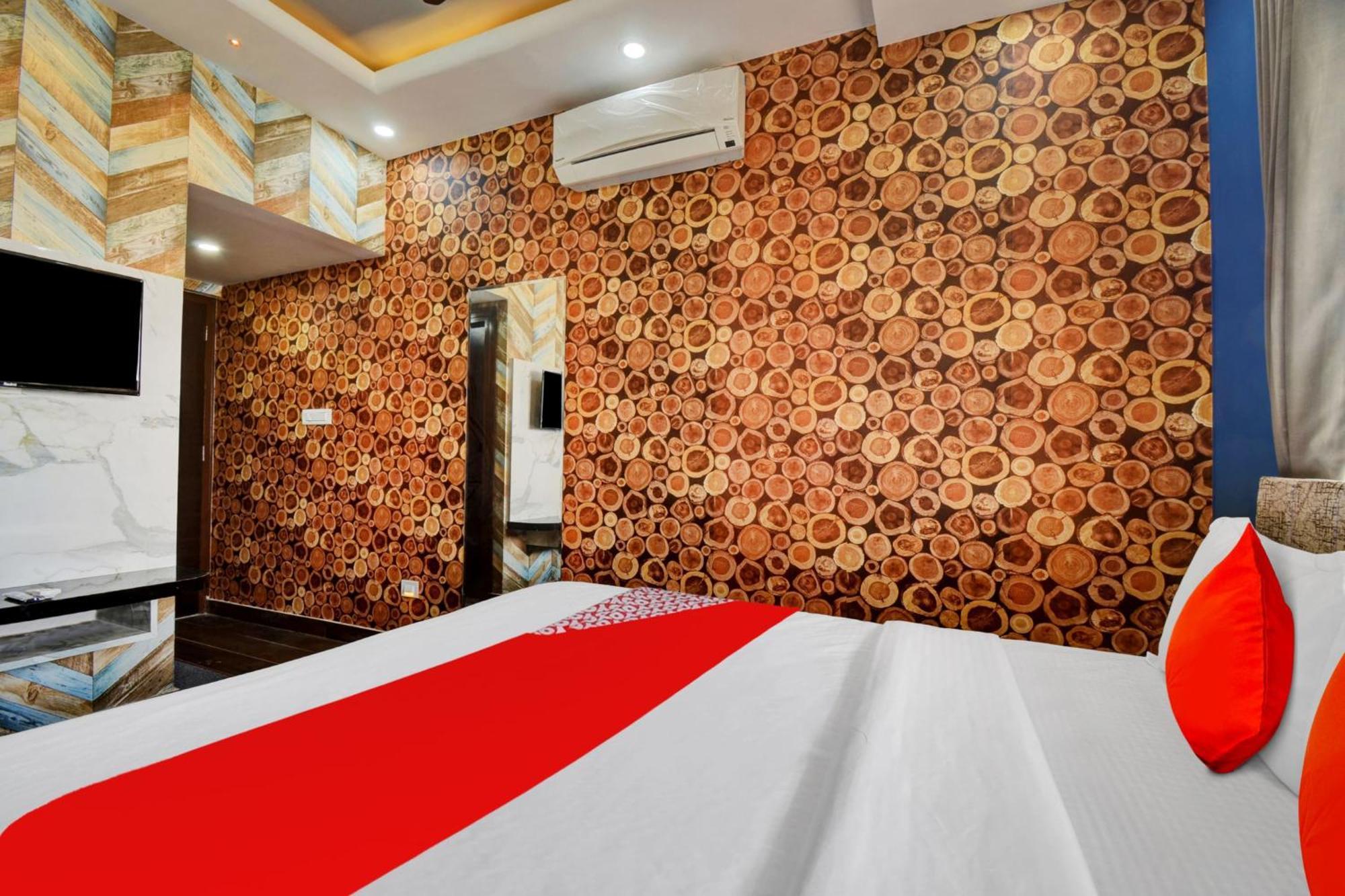Hotel O 7 Star อุเดเปอร์ ภายนอก รูปภาพ